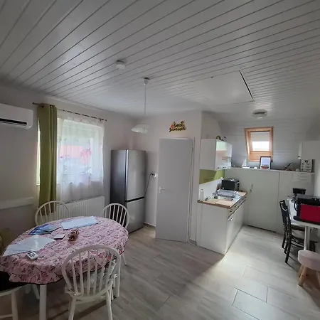 Apartman Andrea Vonyarcvashegy